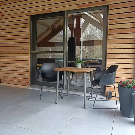 Toit Et Moi. * Stoumont