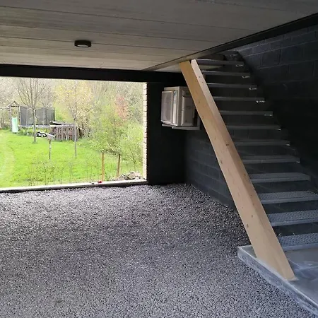 Toit Et Moi. * Stoumont